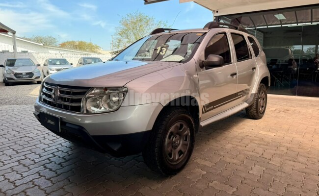 RENAULT DUSTER