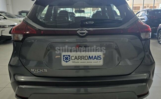 Nissan KICKS