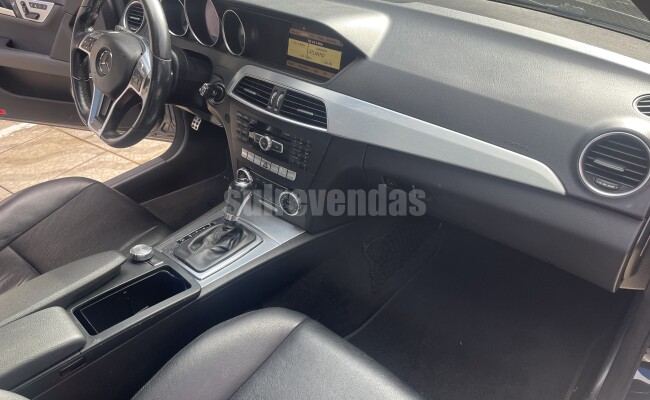 Mercedes-Benz CLASSE C-250