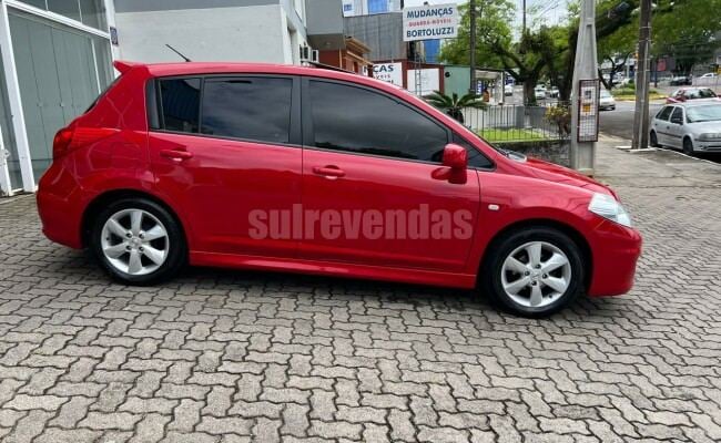 Nissan TIIDA