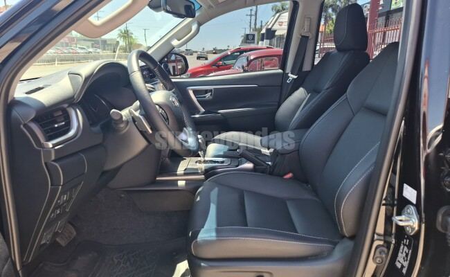 Toyota HILUX SW4
