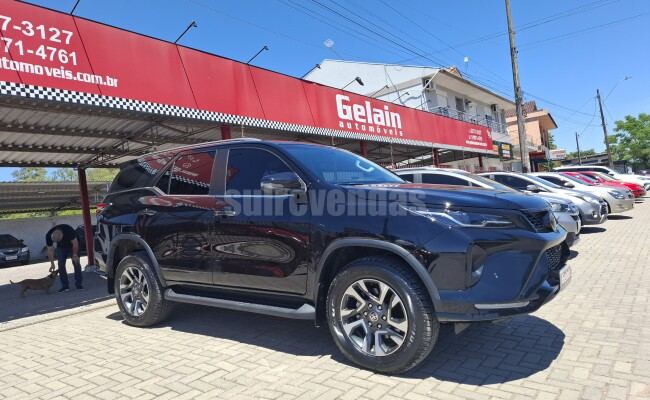 Toyota HILUX SW4