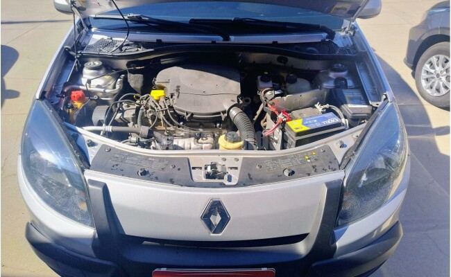 Renault SANDERO