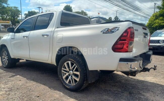 Toyota HILUX CD