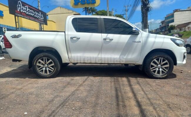 Toyota HILUX CD