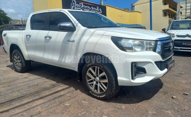 Toyota HILUX CD