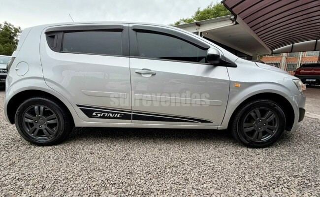 Chevrolet SONIC HB
