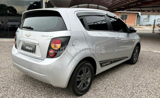 Chevrolet SONIC HB