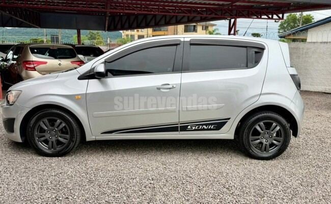 Chevrolet SONIC HB
