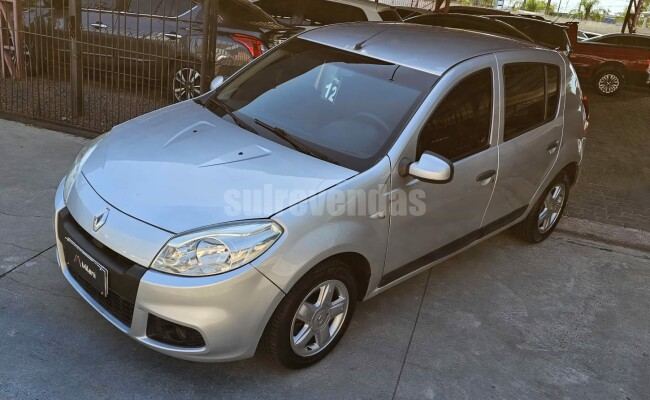 Renault SANDERO