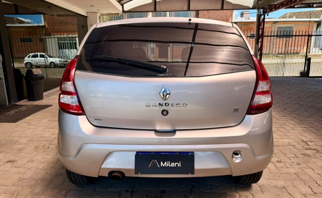 Renault SANDERO