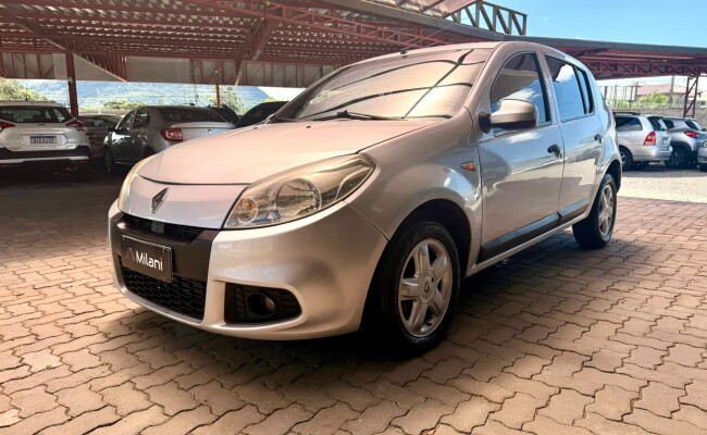 Renault SANDERO