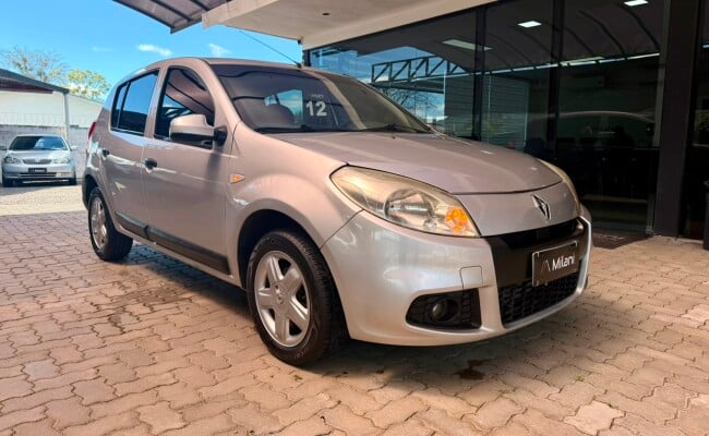 Renault SANDERO