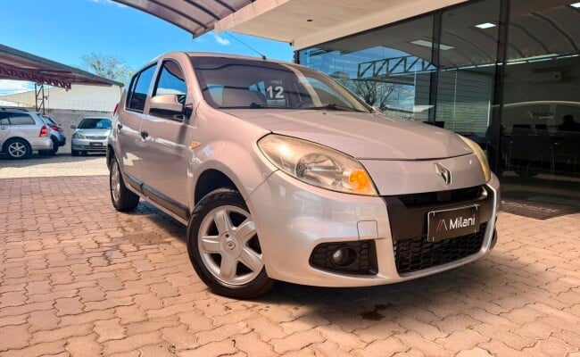 Renault SANDERO