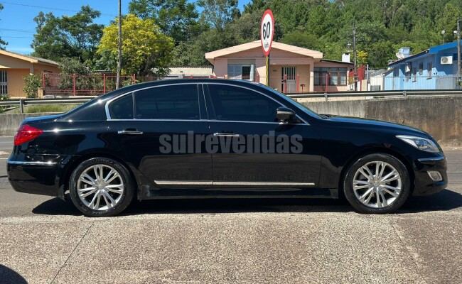Hyundai GENESIS