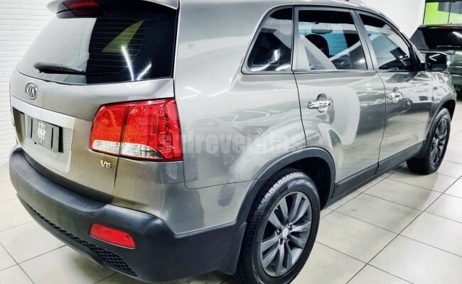 Kia SORENTO 3.5 V6 24V 4X2 AUT.