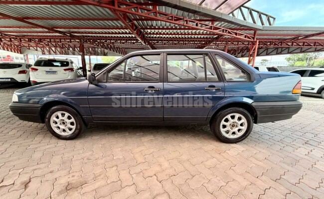 Ford VERSAILLES