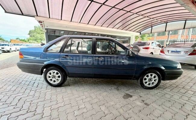 Ford VERSAILLES