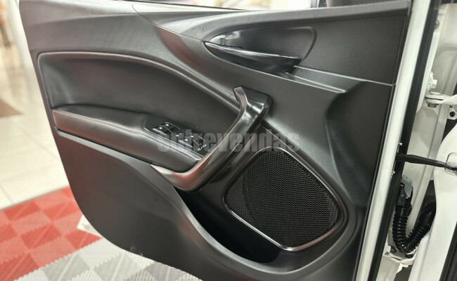 Fiat CRONOS HGT 1.8 16V Flex Aut.