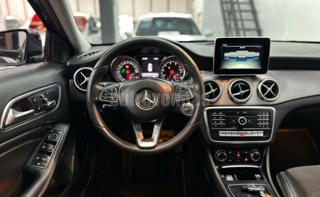 Mercedes-Benz GLA 200 Advance 1.6/1.6 TB 16V Flex Aut.