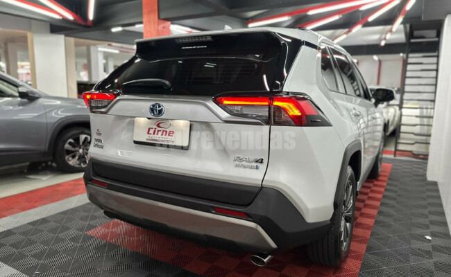 Toyota RAV4 2.5 XSE 4x4 Aut. (Híbrido)