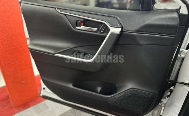 Toyota RAV4 2.5 XSE 4x4 Aut. (Híbrido)