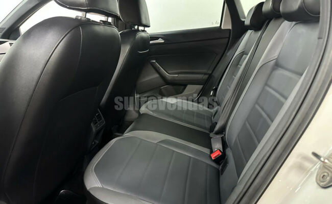 Volkswagen Nivus Highline 1.0 200 TSI Flex Aut.