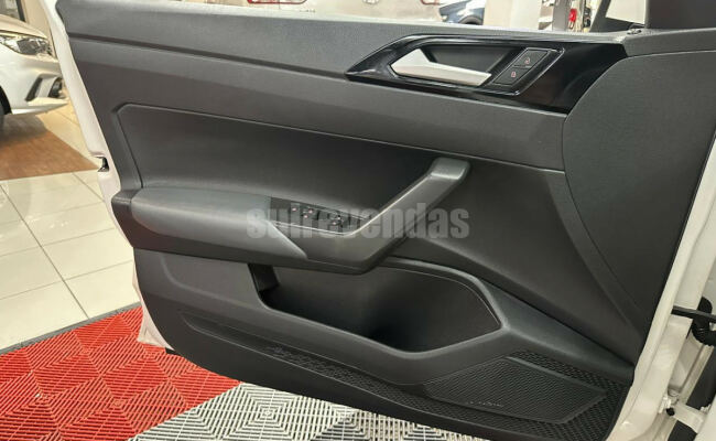 Volkswagen Nivus Highline 1.0 200 TSI Flex Aut.
