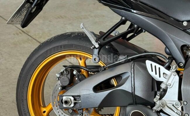 Suzuki Gsx r 750 w srad