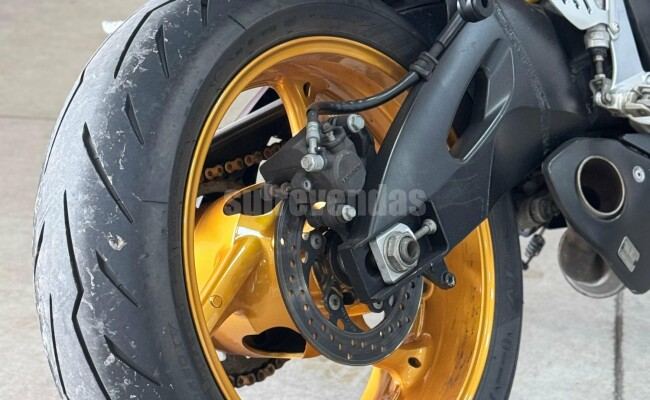 Suzuki Gsx r 750 w srad