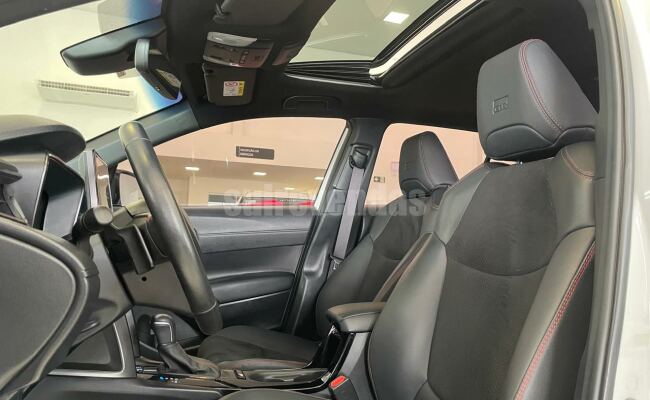 Toyota COROLLA CROSS GRS