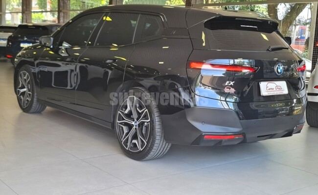 BMW iX ELÉTRICO XDRIVE40