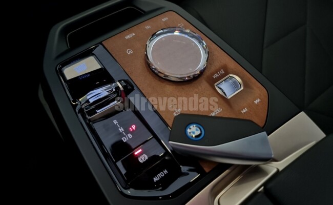 BMW iX ELÉTRICO XDRIVE40