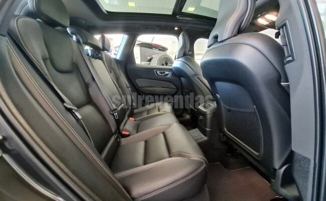 Volvo XC60 2.0 T8 RECHARGE R-DESIGN AWD GEARTRONIC