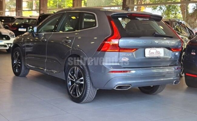 Volvo XC60 2.0 T8 HYBRID MOMENTUM AWD GEARTRONIC