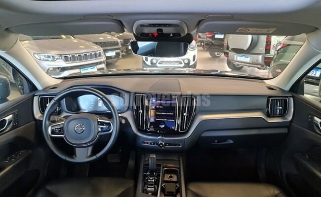 Volvo XC60 2.0 T8 HYBRID MOMENTUM AWD GEARTRONIC