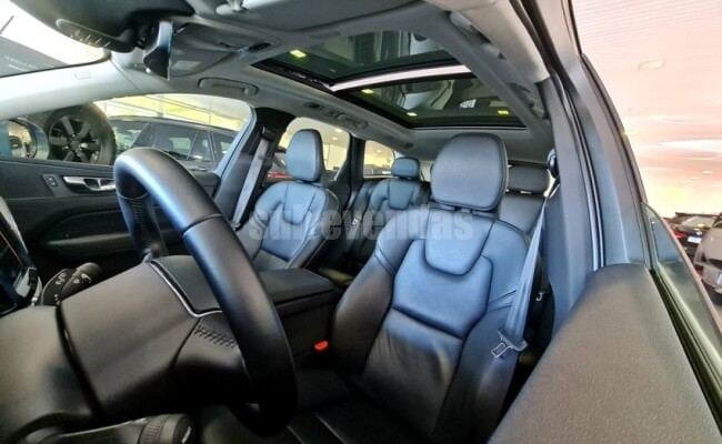 Volvo XC60 2.0 T8 HYBRID MOMENTUM AWD GEARTRONIC