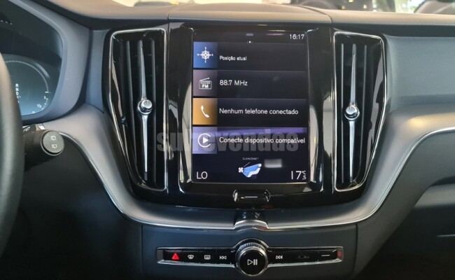 Volvo XC60 2.0 T8 HYBRID MOMENTUM AWD GEARTRONIC
