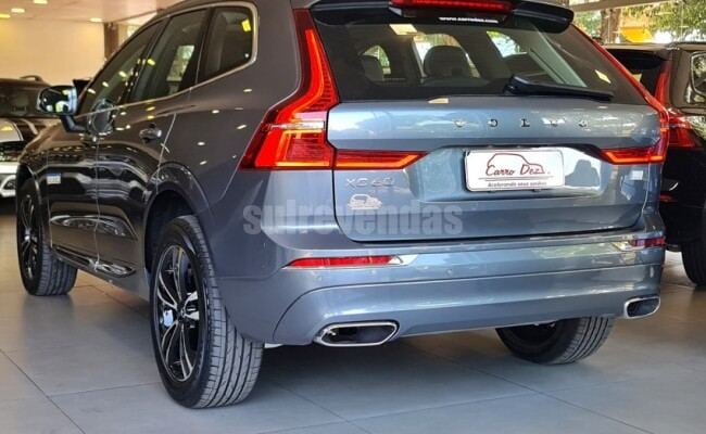 Volvo XC60 2.0 T8 HYBRID MOMENTUM AWD GEARTRONIC