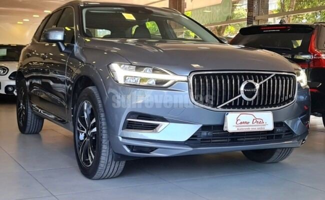Volvo XC60 2.0 T8 HYBRID MOMENTUM AWD GEARTRONIC