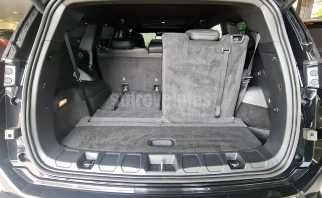 Jeep COMMANDER 2.0 HURRICANE 4 TURBO GASOLINA BLACKHAWK AT9