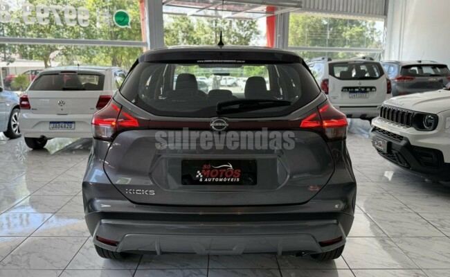 Nissan Kicks