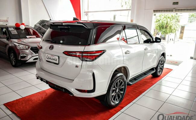 Toyota Hilux sw4