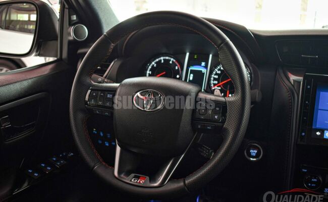 Toyota Hilux sw4