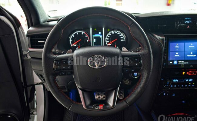 Toyota Hilux sw4