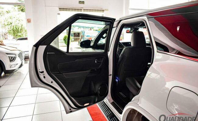 Toyota Hilux sw4