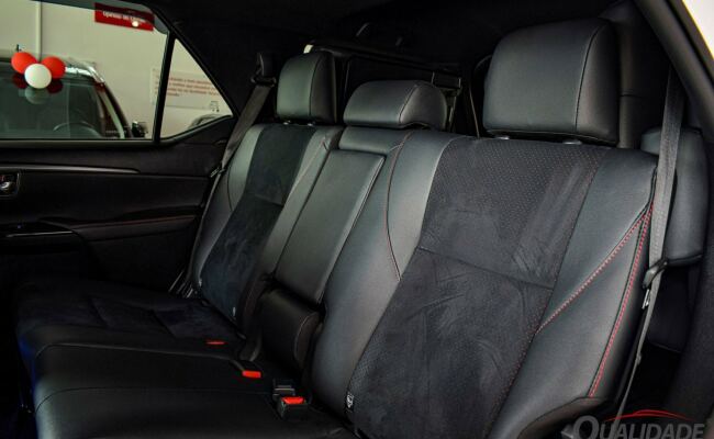 Toyota Hilux sw4
