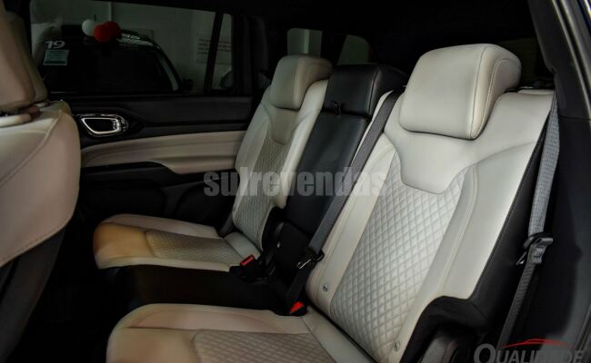 Jeep Commander