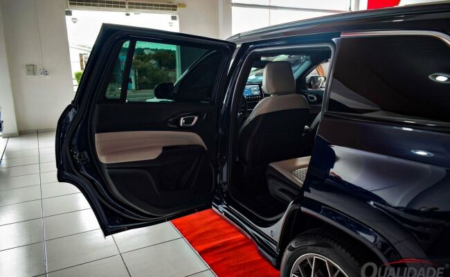 Jeep Commander