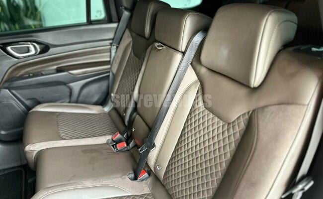 Jeep Commander